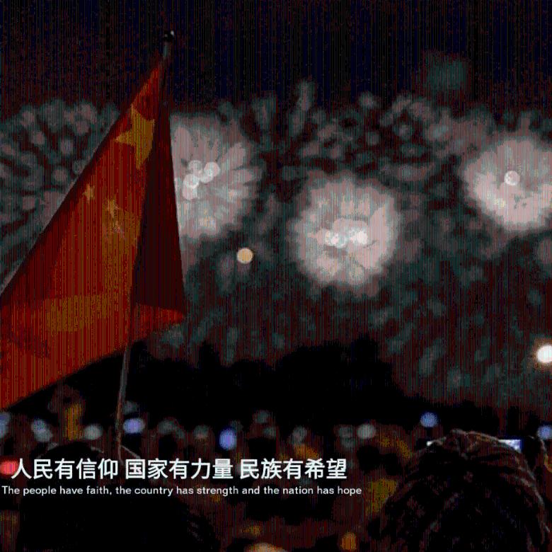 逃离废弃的卡车场